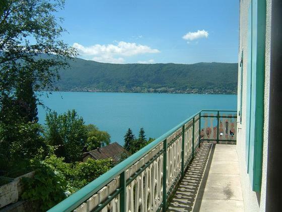 וויריר-דו-לאק Villa Le Lac Cottage Au Bord Du Lac D'Annecy - Chambre Chez L'Habitant - Les Terrasses Du Lac מראה חיצוני תמונה